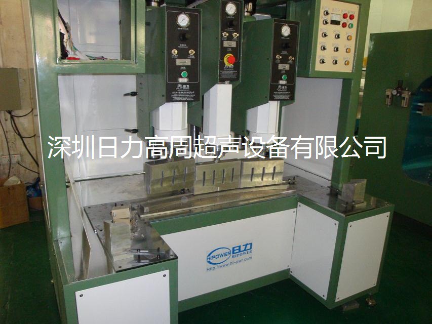 汽車門(mén)板多點(diǎn)焊接機(jī)