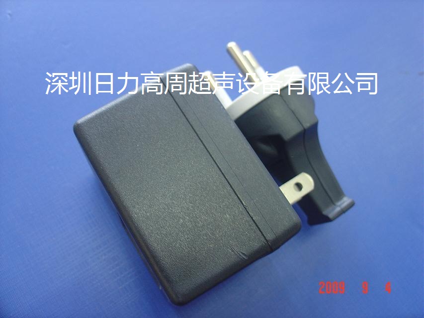 自動(dòng)轉(zhuǎn)盤式超聲波焊接機(jī)(16工位)