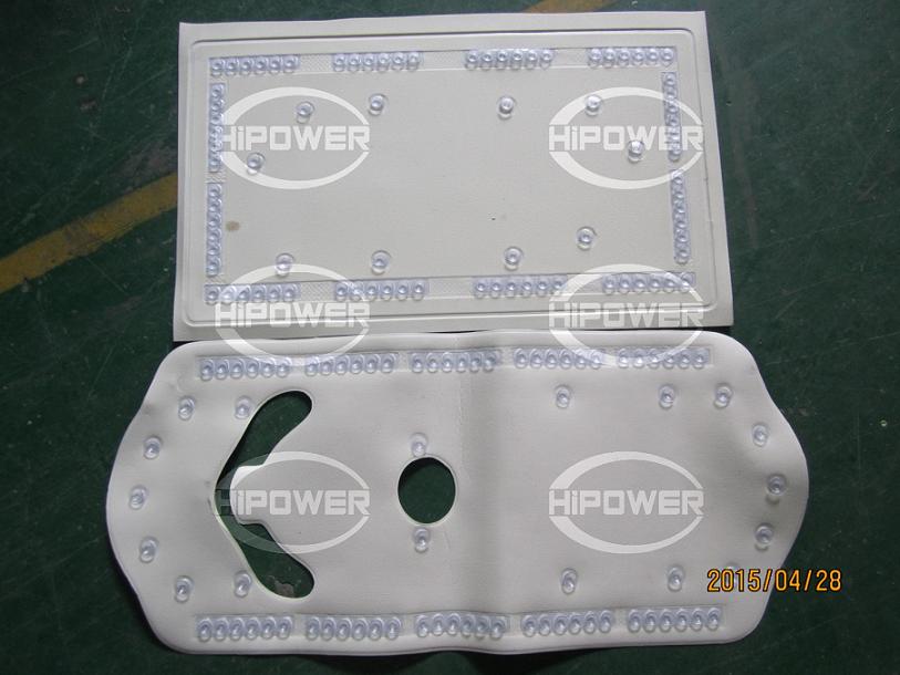 自動轉(zhuǎn)盤式防滑墊高頻熔接機(jī)